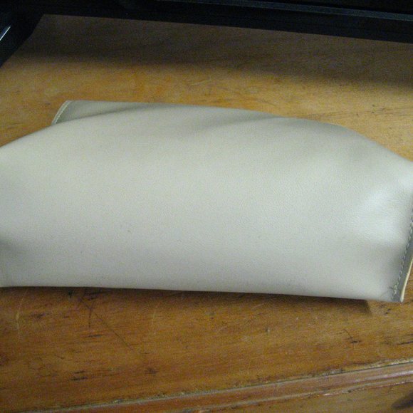 Delta Air Lines Vintage Business Class Toiletry Bag - Picture 4 of 8